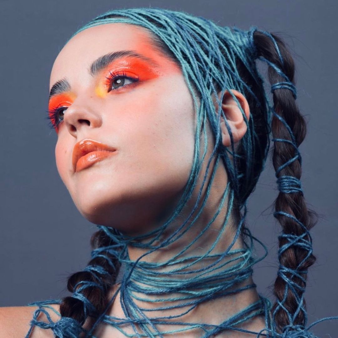 Maquillaje Para Cámaras Editorial