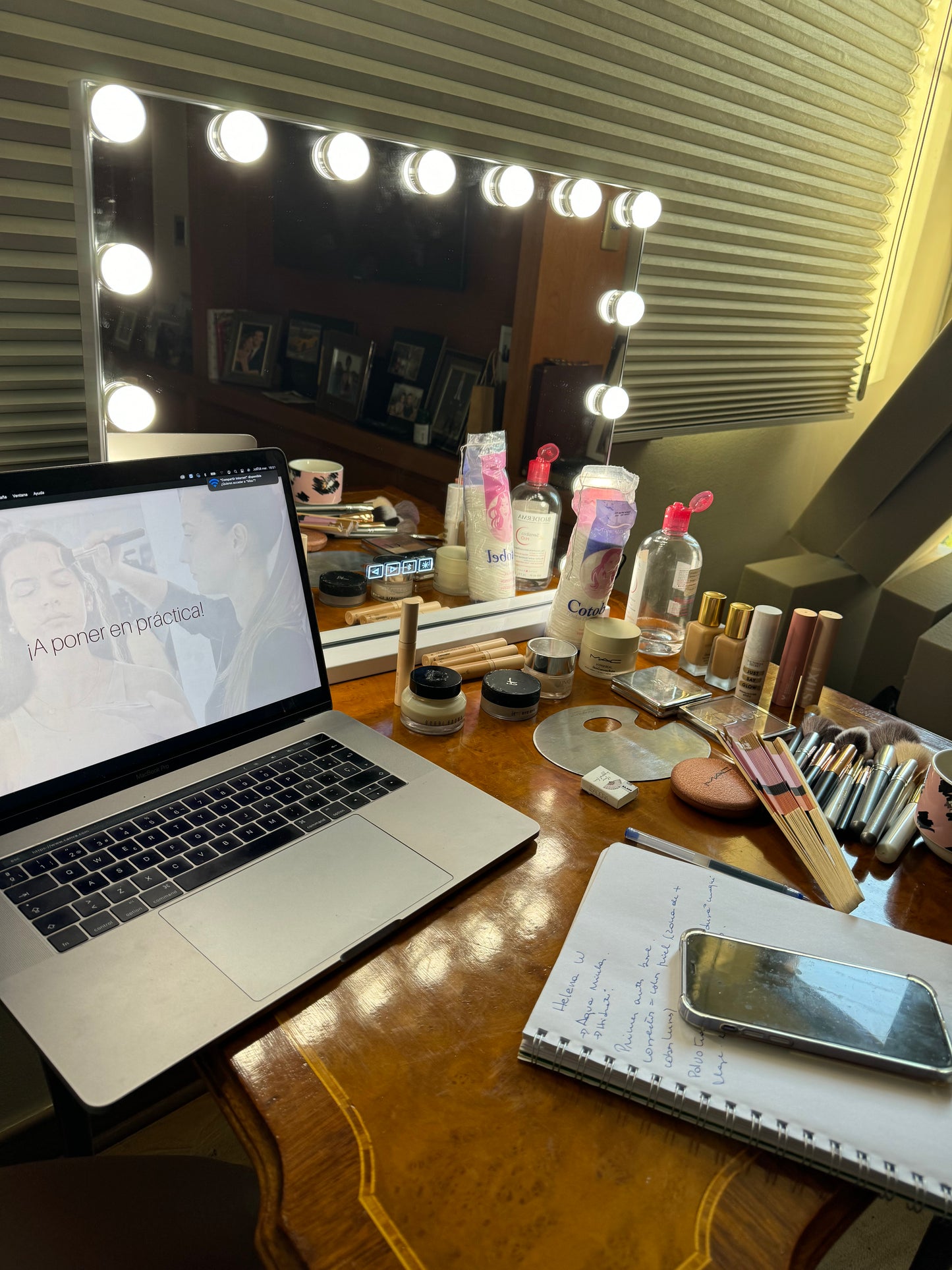 Clases de maquillaje personalizadas (sede Helen Makeup)